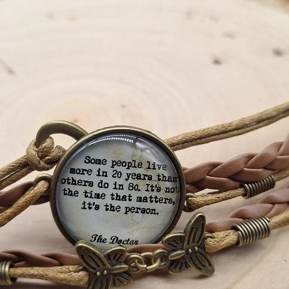 🎁Brown Braided Bracelet with Inspirational Quote FREE with Bundle Purchase - Picture 2 of 5